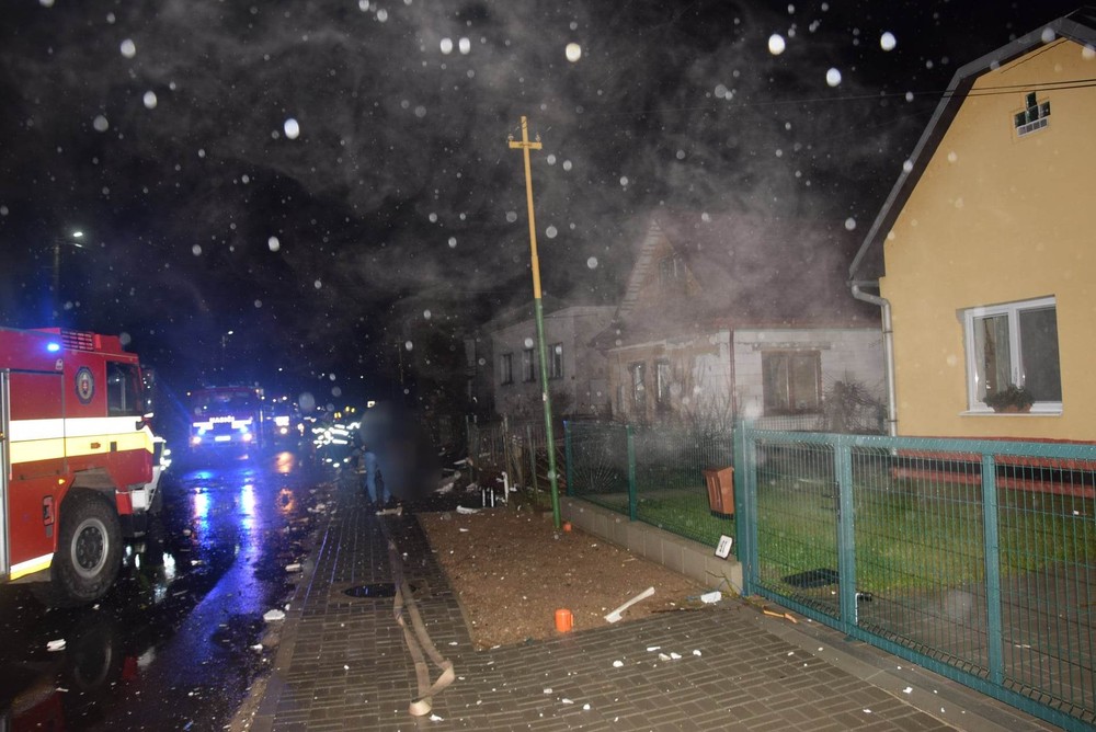 Obcou otriasol v nočných hodinách výbuch domu