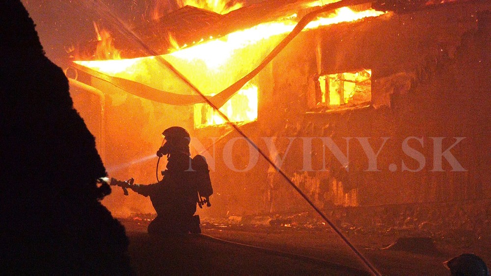 Braväcovo pri Brezne zasiahol rozsiahly požiar