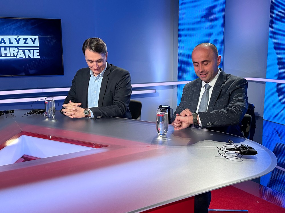 Analýzy Na hrane s Jurajom Rizmanom a  Radoslavom Štefančíkom