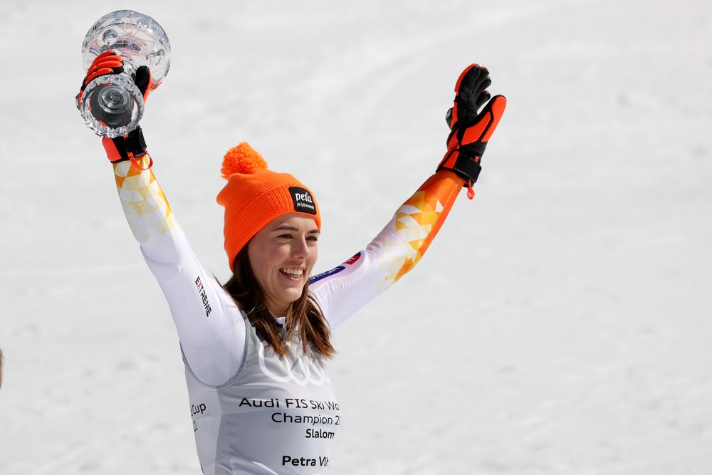 Petra Vlhová s malým glóbusom