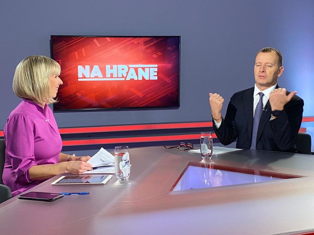 ab4f991d-e0ac-477c-9073-ffe264d7202b