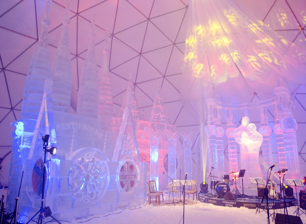 Ľadový dom 12