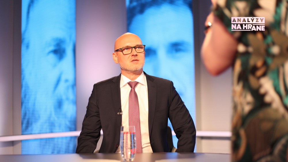 Analýzy Na hrane s Branislavom Gröhlingom