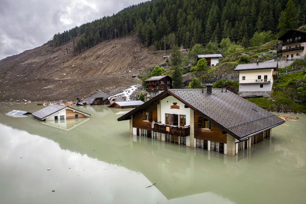 Switzerland_Mudslide_22864