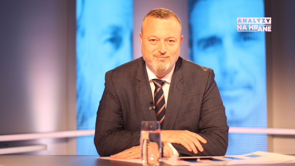 Analýzy Na hrane s ministrom Milanom Krajniakom