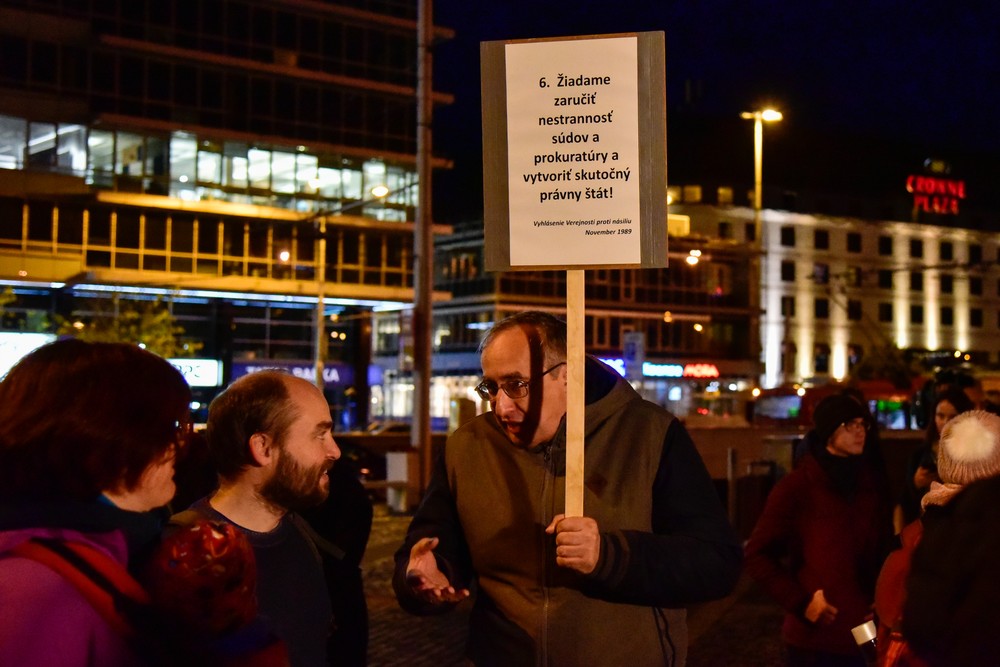 Študenti zo 16. novembra 1989 si pochod po 30 rokoch zopakovali