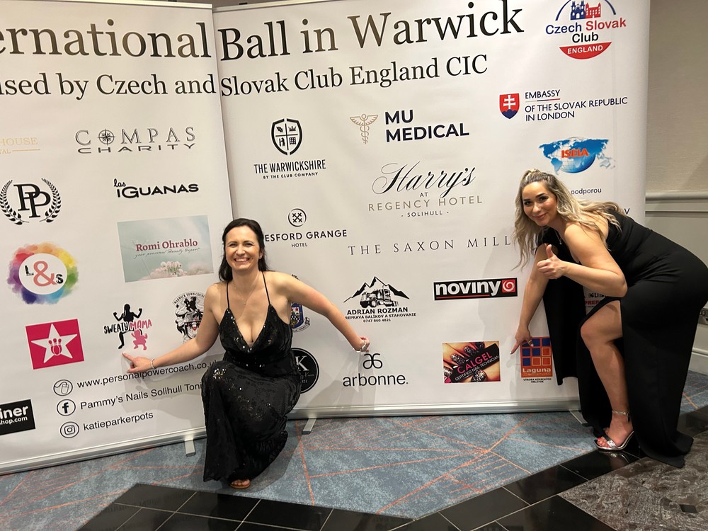 Medzinárodný ples vo Warwicku58