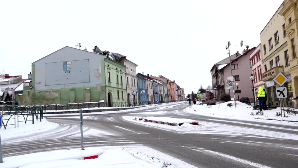 [multi] WEB_pojedincova-odtrhnuta_strecha 1130