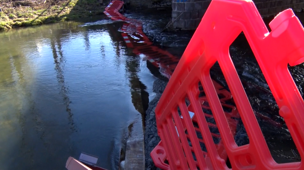 V Partizánskom sa zrútila časť konštrukcie mosta