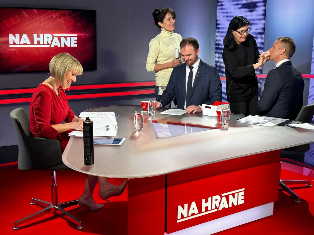 cd3f201f-552e-4ead-94dc-3591922a38fe