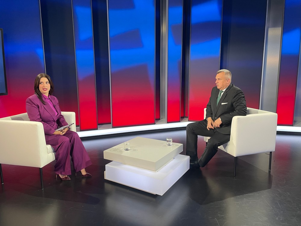 Relácia Politika 24 s lídrom SNS Andrejom Dankom