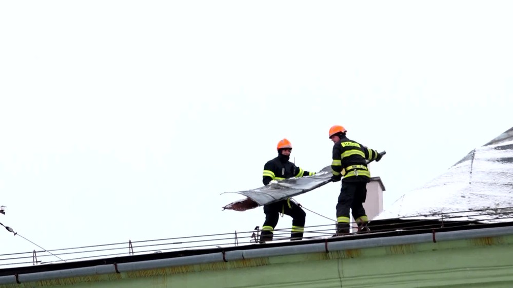 [multi] WEB_pojedincova-odtrhnuta_strecha 1128