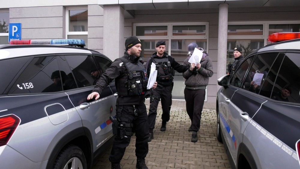 Polícia obvinila matku a jej druha z týrania (1)