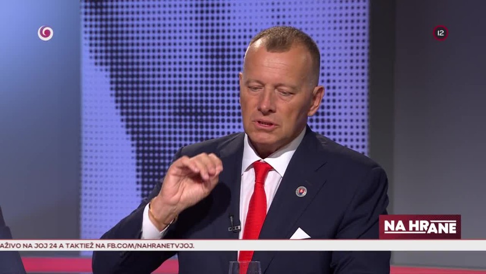 [multi] Na hrane 933