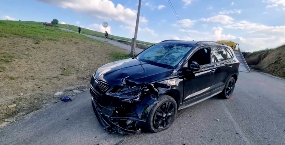 Deviatak na štvorkolke vybehol na hlavnú cestu, kde sa zrazil s autom