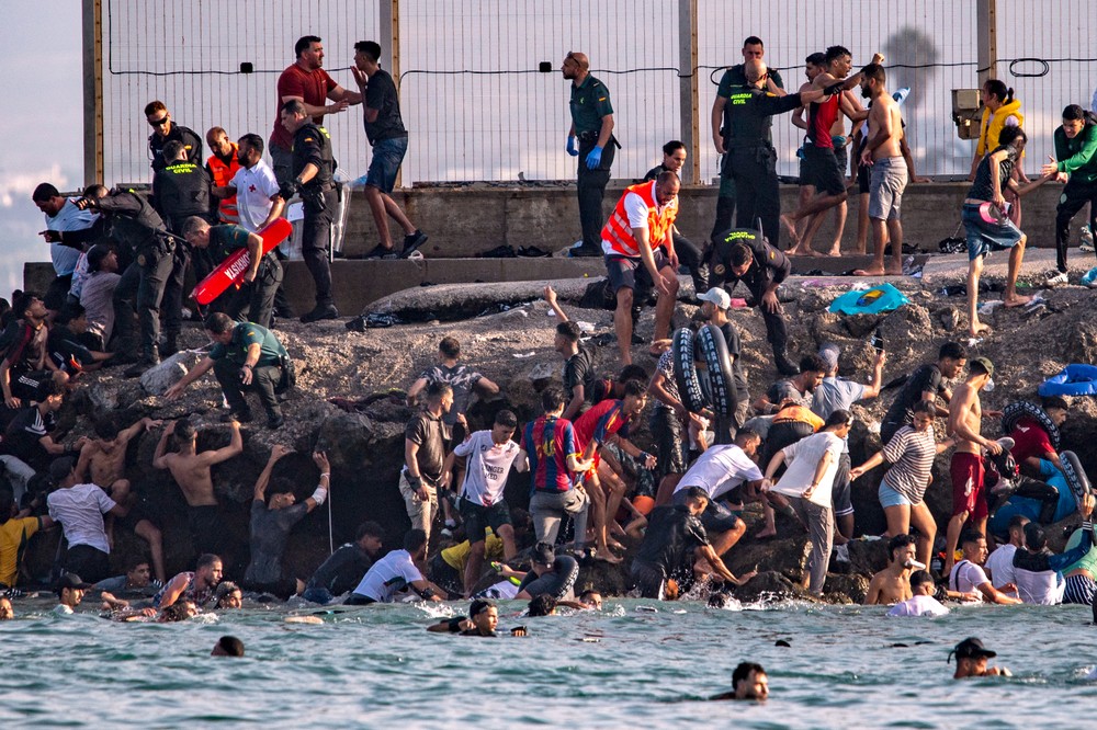 Do Španielska priplávalo z Maroka tisíce migrantov