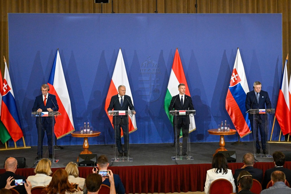 Robert Fico (Slovensko), Péter Magyar (Maďarsko), Donald Tusk (Poľsko) a Andrej Babiš (Česko)