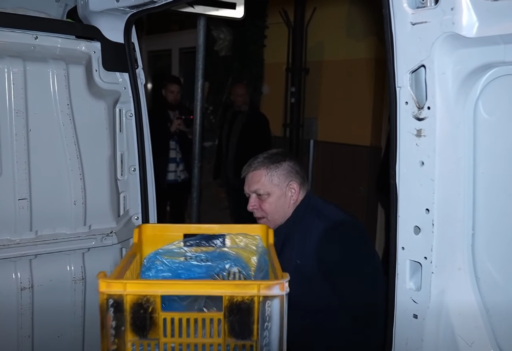 Robert Fico v pekárni 3