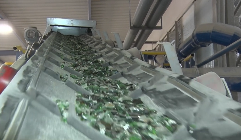 Recyklovanie skla v Nemšovej