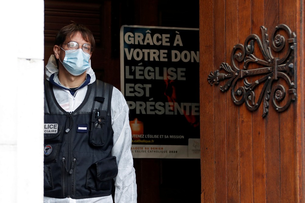 Útok nožom vo francúzskom kostole