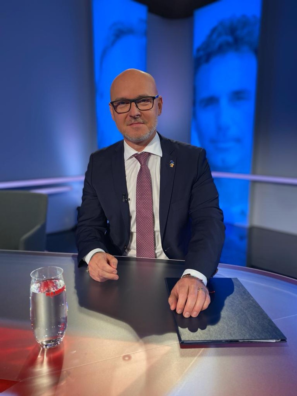 Analýzy Na hrane s Michalom Šipošom a Branislavom Gröhlingom