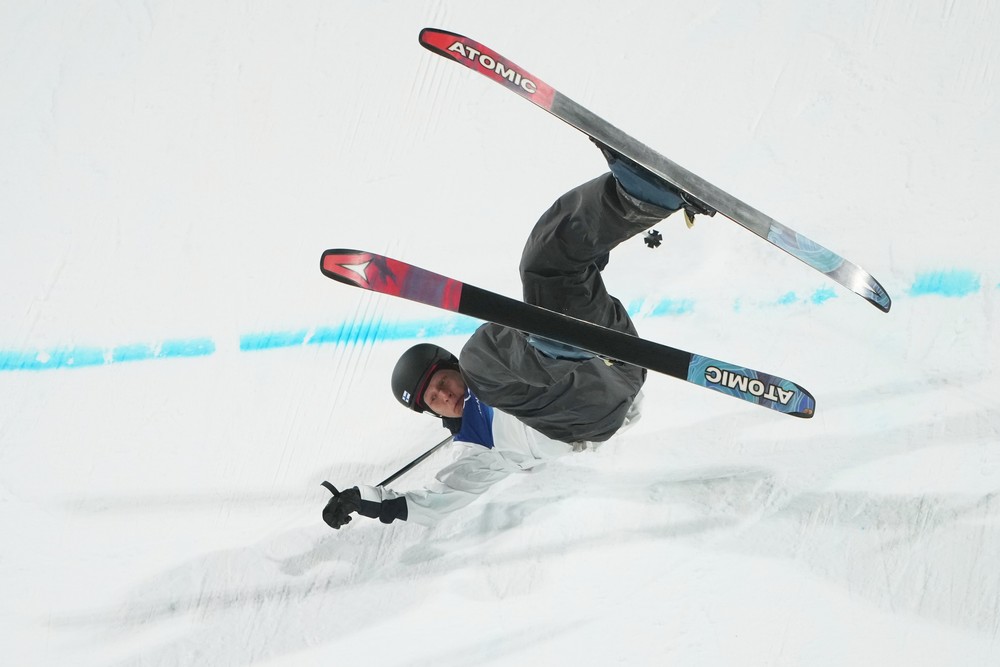 Fínsky reprezentant v akrobatickom lyžovaní Elias Lajunen