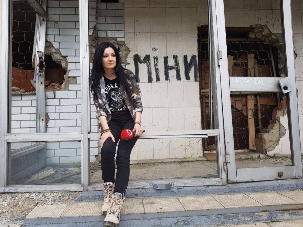 Redaktorka TV JOJ priamo v oblasti konfliktu na východe Ukrajiny. Bola svedkom života vo vojnovej zóne