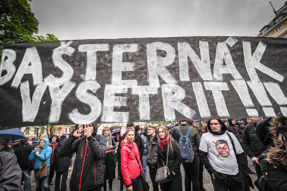 Protikorupčný pochod študentov v Bratislave.jpg