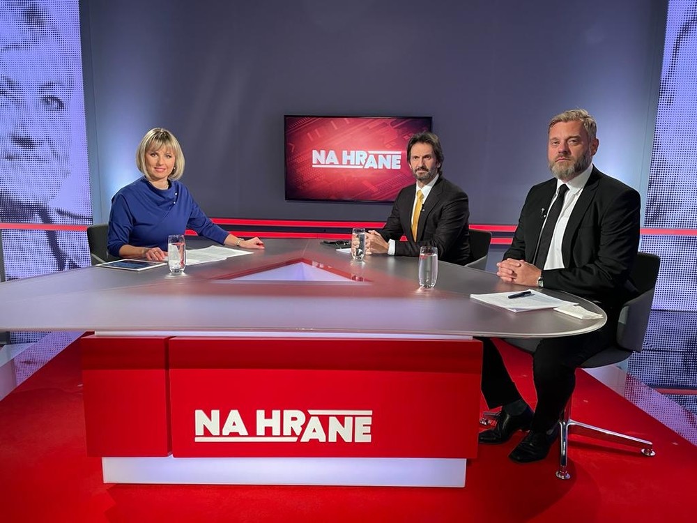 1d8673bc-1c73-4c1d-be16-a624543d5666