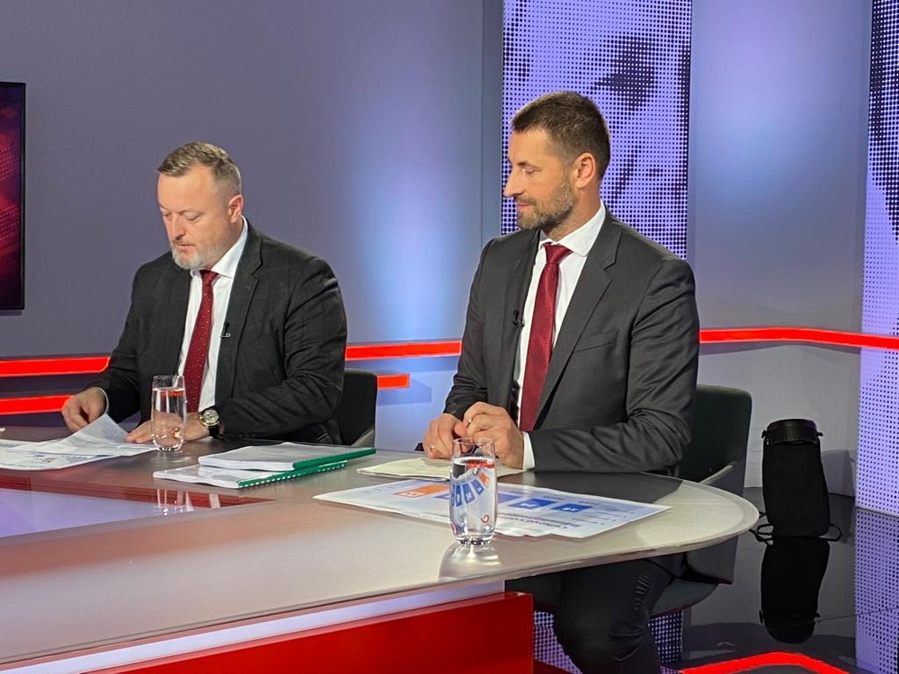 4ecf8950-bb14-476e-8bb8-8cf57f1071f6