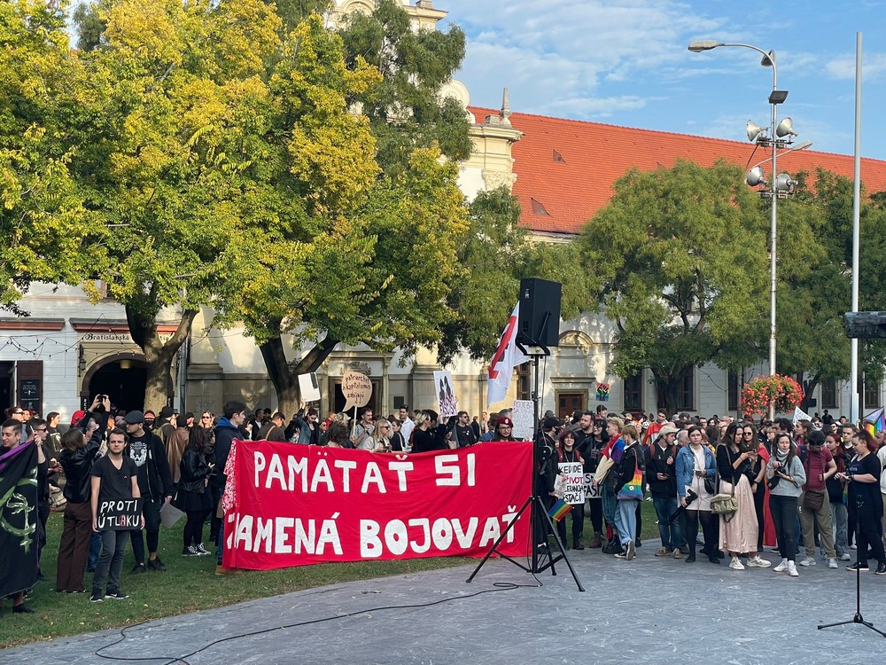 Pochod Zostávame v uliciach na pamiatku Matúša a Juraja