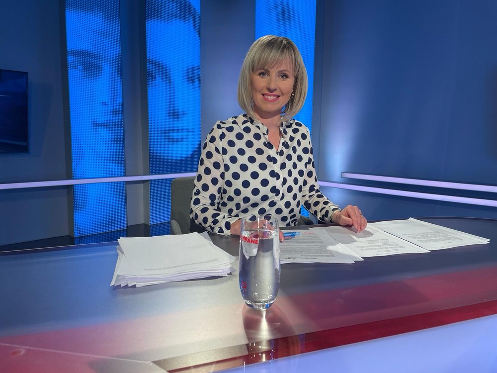 70db59b2-c3ee-4dce-beba-68da750e2796