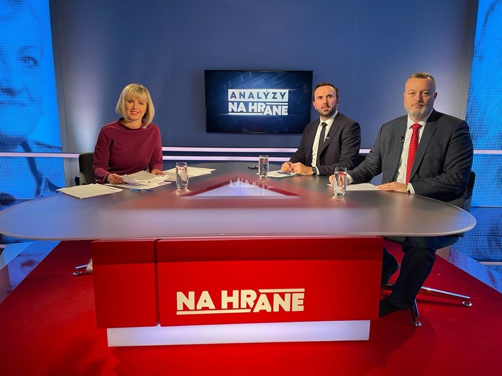 64d73edb-f5d6-4345-8782-54a516ff710f