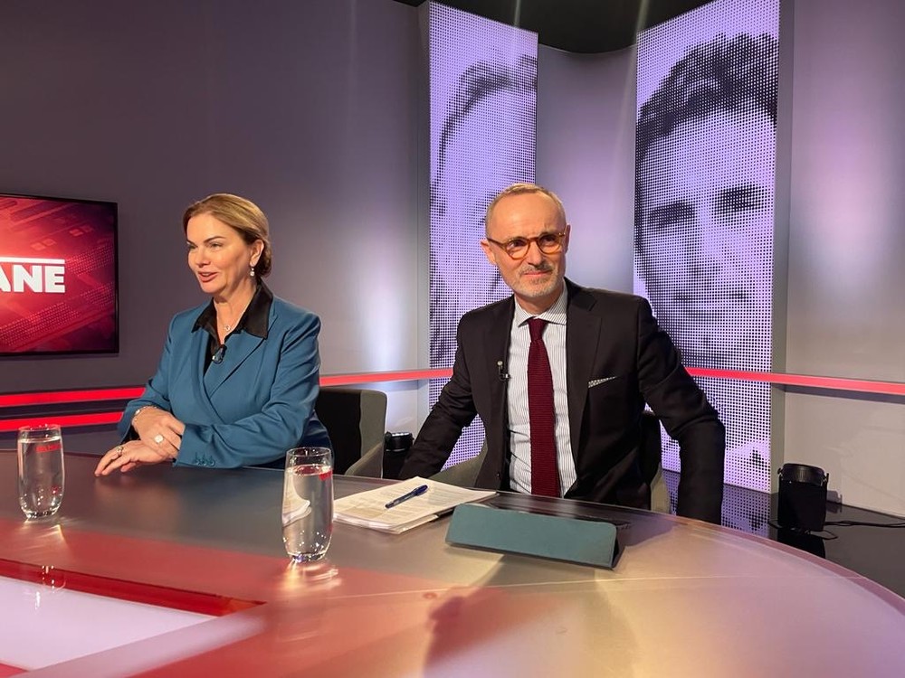 d1868483-ae68-4a05-bd9e-d731702ebb82