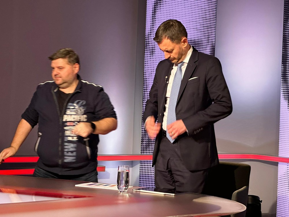 6dcf7a75-c96a-4c2c-b321-dcbe1ab841b9