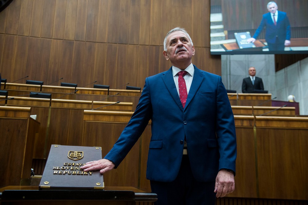 poslanec Viliam Záhorčák Smer - SD