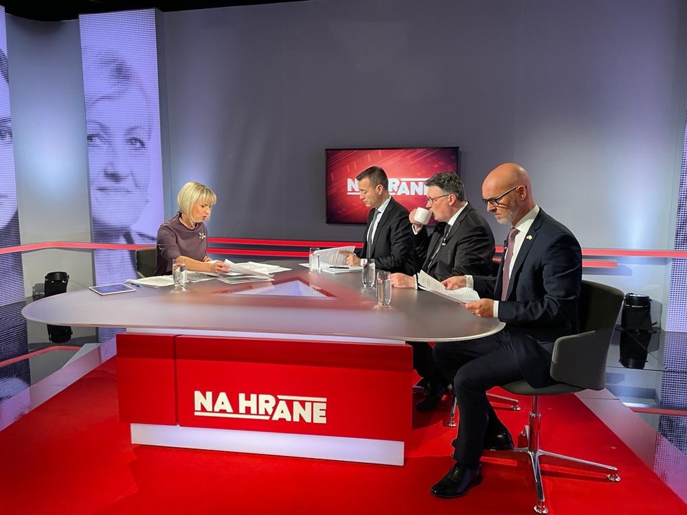 d01f6ac7-151d-48b8-9caf-b3604e7d214a