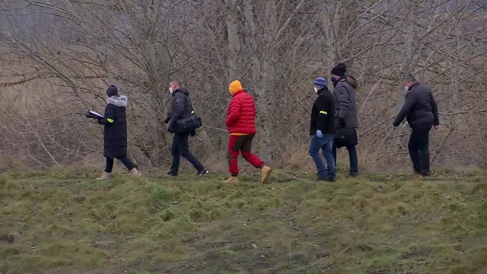 [multi] mrtvola na hradzi 7358