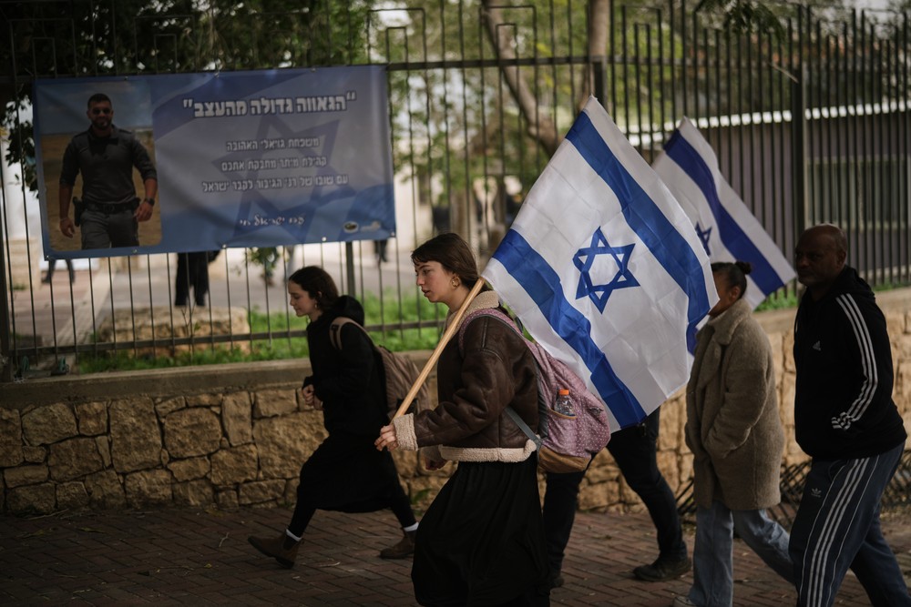 Israel_Palestinians021021