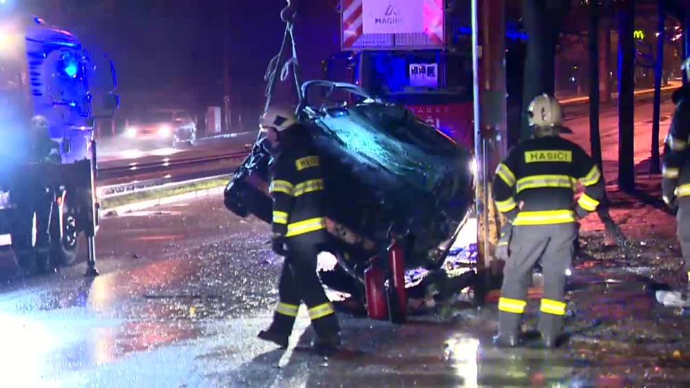 [multi] Nocna nehoda. 1586