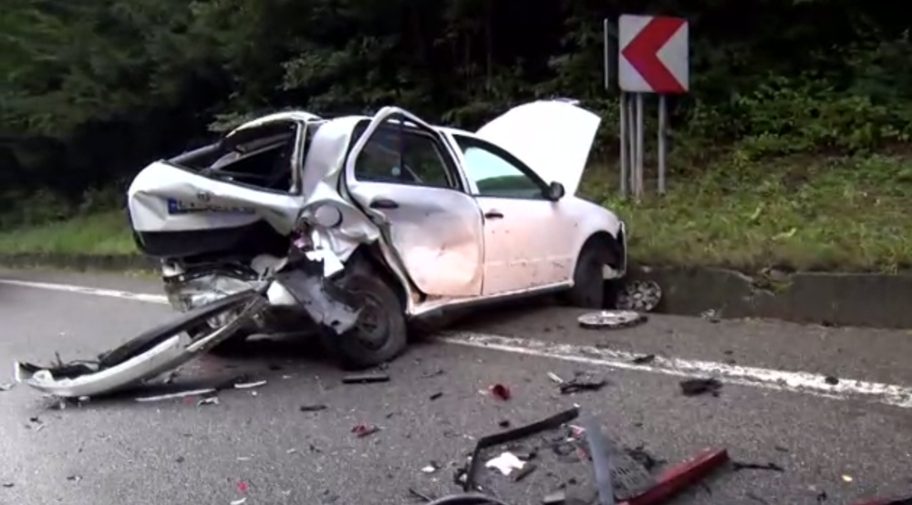 Vodička nezvládla prejazd zákrutou, čelnej zrážke už nedokázala zabrániť 