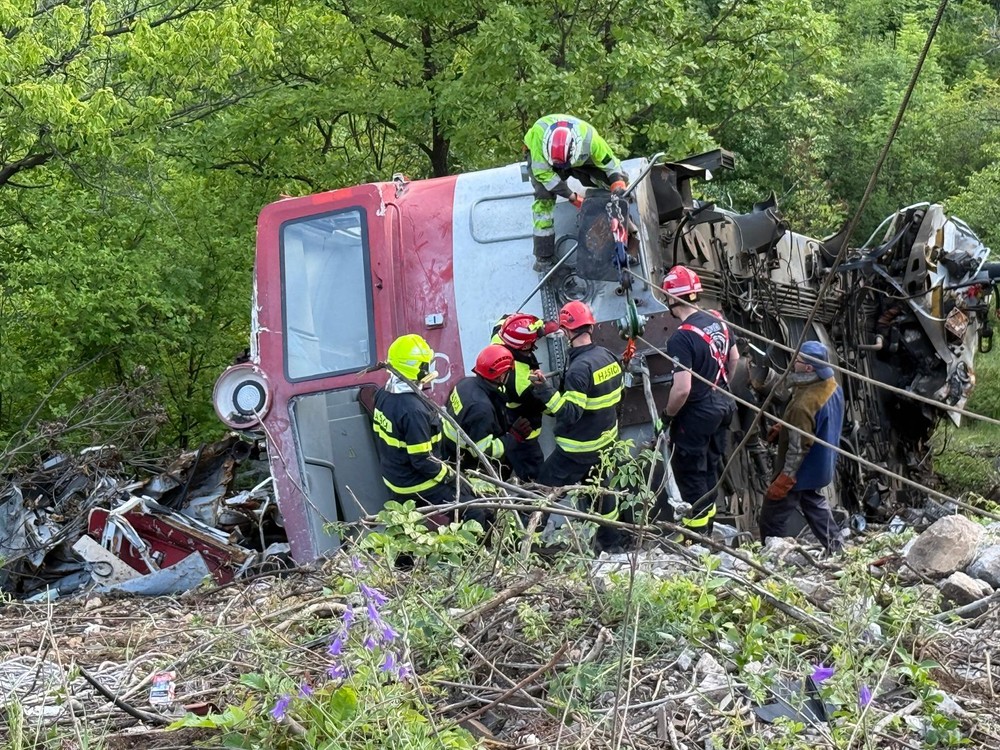 Vlak v rokline v Jablonove nad Turňou 9