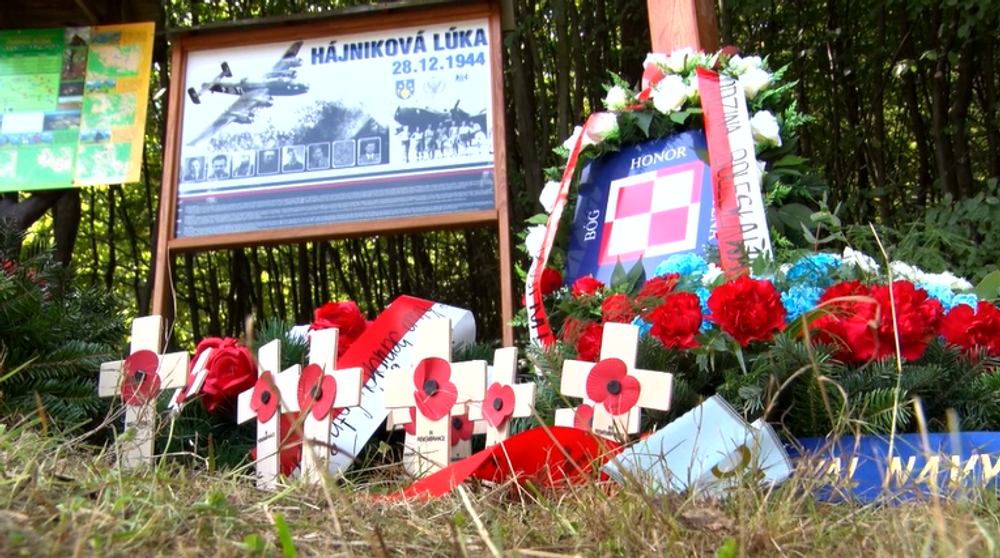 Takmer zabudnutú históriu zostreleného bombárdera si pripomínajú pamätníkom 