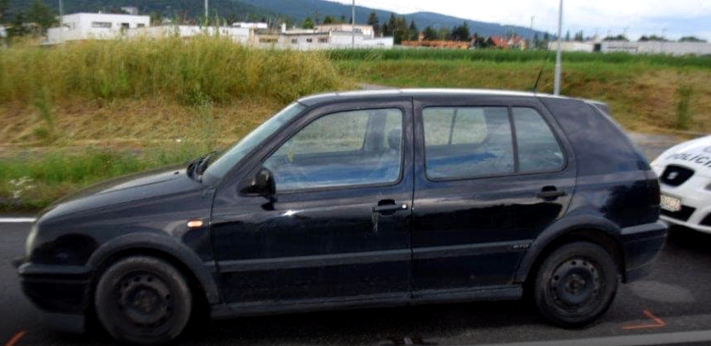 Muža zachytilo na priechode pre chodcov auto