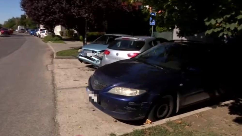 Obyvatelia Dunajskej Lužnej neverili svojim očiam, svoje autá si našli ráno zničené 