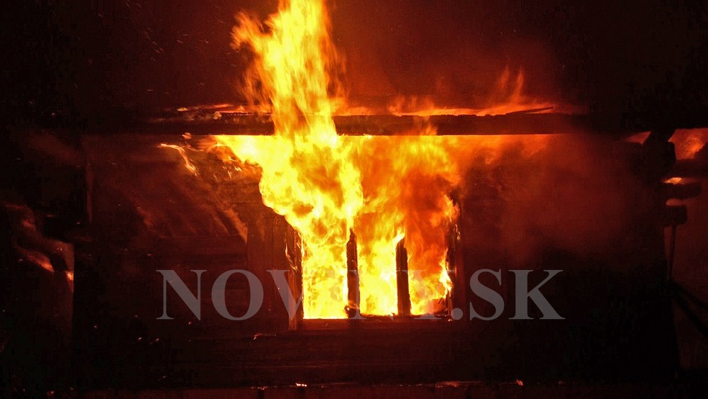 Braväcovo pri Brezne zasiahol rozsiahly požiar