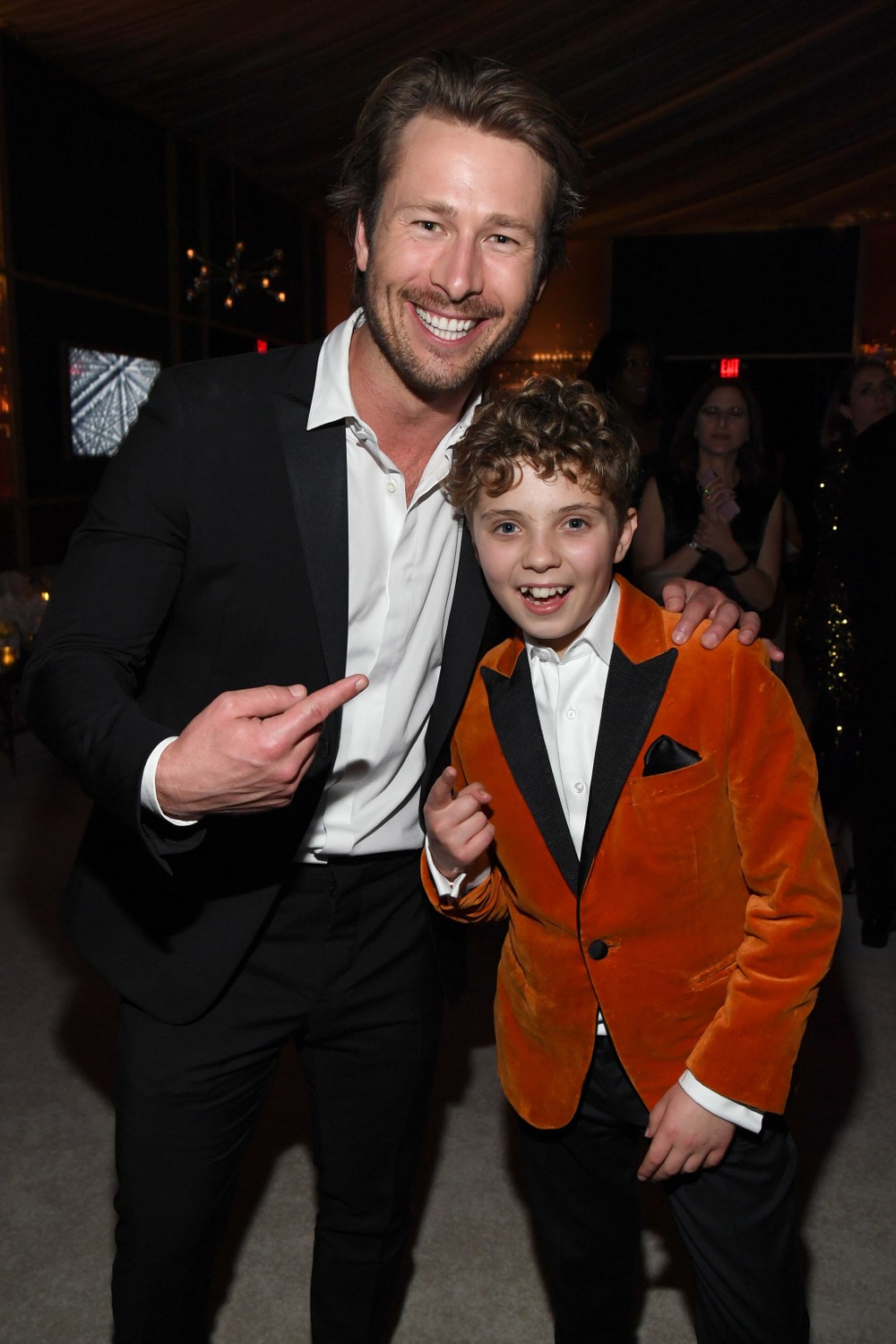 Glen Powell a Roman Griffin Davis