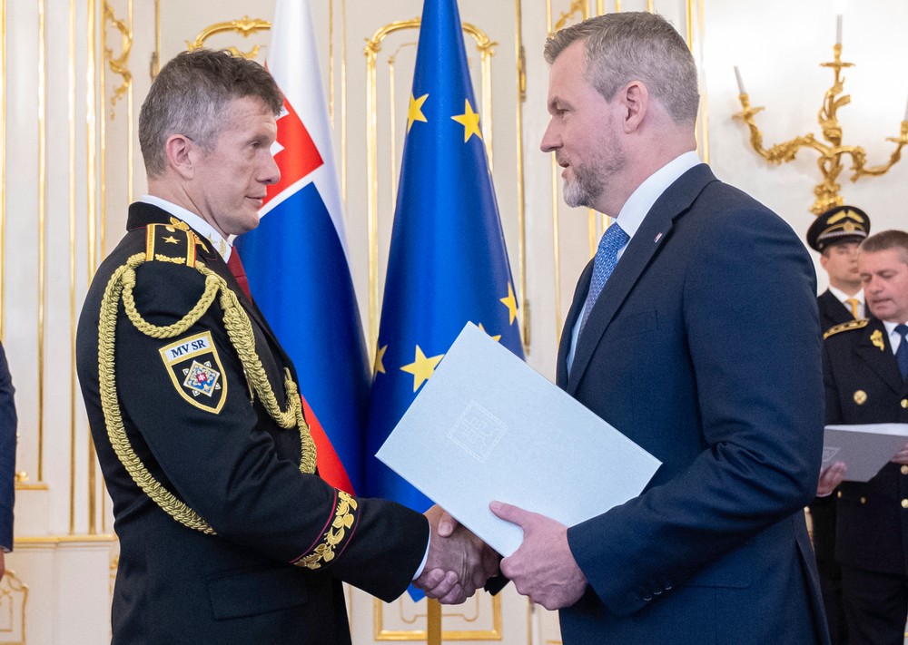 Prezident SR P. Pellegrini vymenoval troch generálov