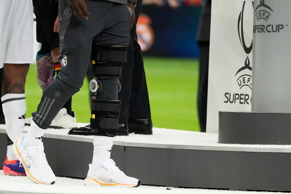 Futbalisti Realu Madrid oslavujú zisk Superpohára