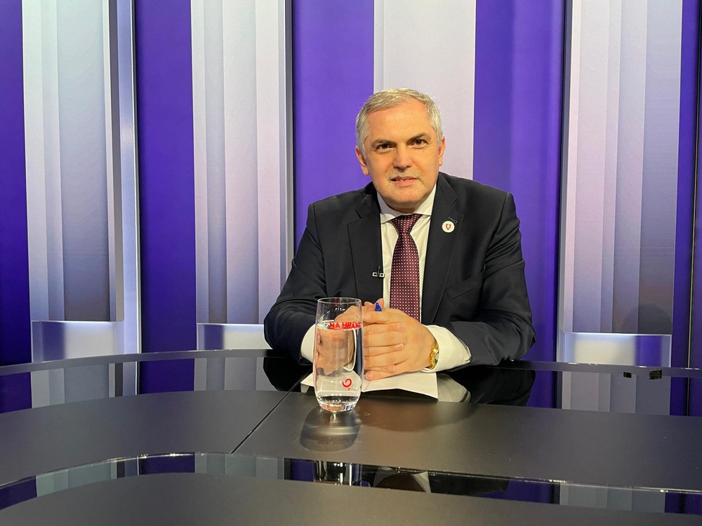 ANALÝZY Na hrane s Romanom Michelkom a Martinou Holečkovou